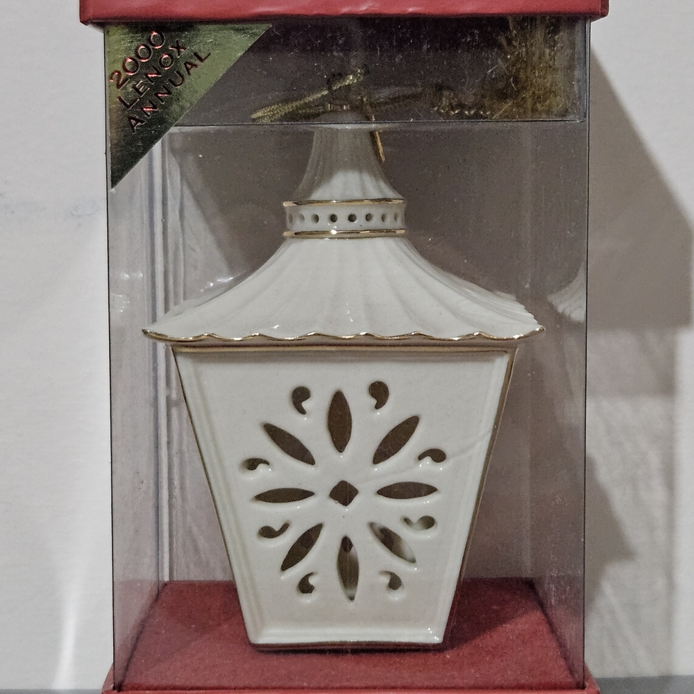 Lenox 2000 Annual Christmas Ornament  Porcelain Lantern Gold Accents